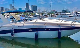 33ft Imperatriz Schaefer Motor Yacht Rental in Rio de Janeiro, Brazil