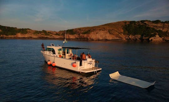 40ft Troller Lobster FishHunter Yacht Rental in Rio de Janeiro, Brazil!