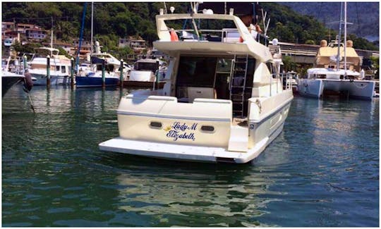 43ft Elizabeth Ferreti Motor Yacht Rental in Rio de Janeiro, Brazil