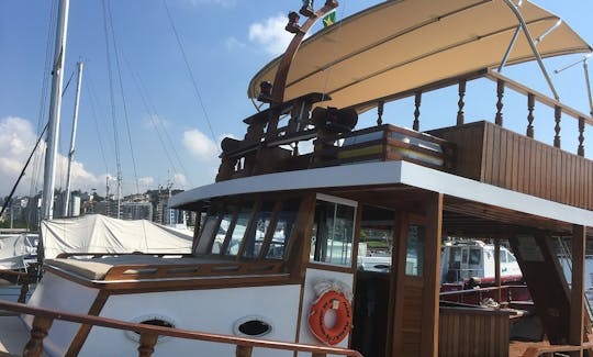 Location d'un bateau de fête de 41 pieds à Rio de Janeiro, au Brésil