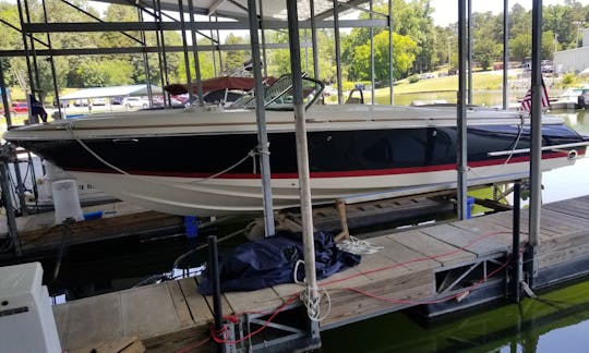 Chris Craft Launch 27', First Tank of Fuel Included