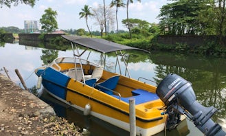 1-Hour Boat Trips in Kochi Backwaters