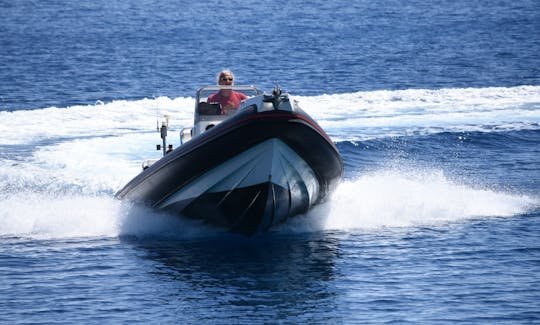 «Wet Dream» Scorpion de 8,2 m de Ribco RIB/300 CV - Isla de Sifnos