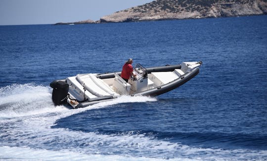 «Wet Dream» Scorpion de 8,2 m de Ribco RIB/300 CV - Isla de Sifnos