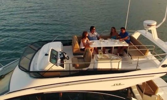 2019 Sea Ray Flybridge 45' Yacht Charter for 12 People in Long Branch, NJ