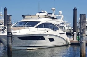2019 Sea Ray Flybridge 45' Motor Yacht Charter for 12 People in Sea Bright, NJ