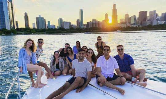 44' Sea Ray Express Luxury Motor Yacht Rental in Chicago