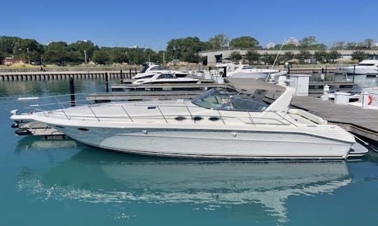 44' Luxury Sea Ray Express Yacht Rental/Party Boat in Chicago, Illinois