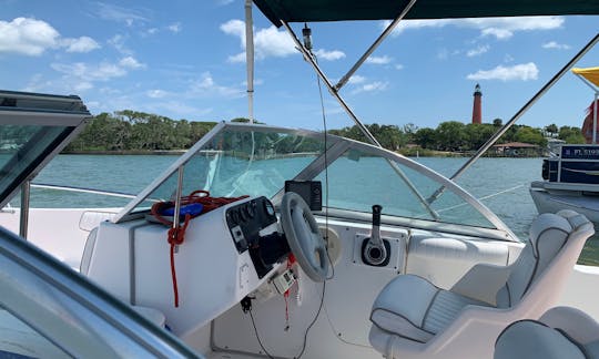 17' Boston Whaler Bowrider for 4 People in New Smyrna