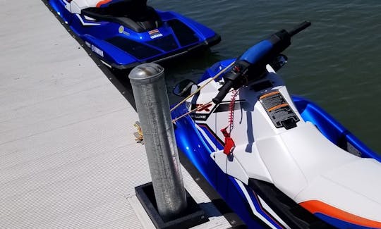 Rent this Yamaha EX Deluxe Waverunner for Lake Wylie, SC