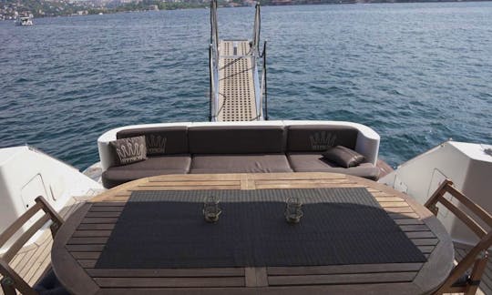 Luxury Mega Yacht for Daily Swimming Tour Adventure in İstanbul