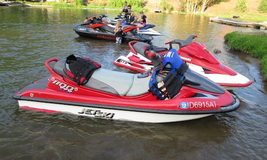 Location de jet ski - Wave Runner - PWC - Nous livrons ! 