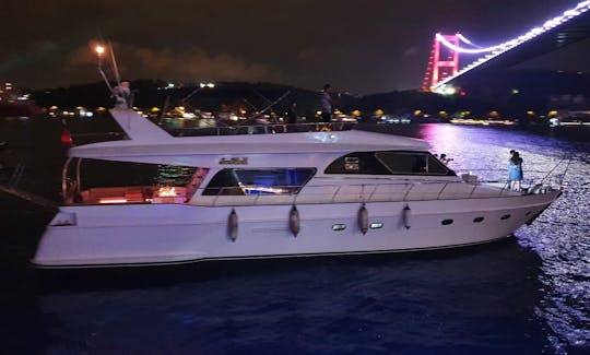 Impressive Luxury Yacht Charter For 15 People In İstanbul