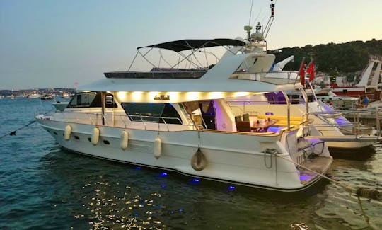 Impressive Luxury Yacht Charter For 15 People In İstanbul