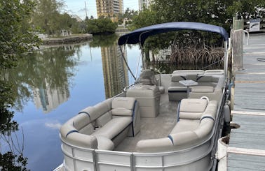 Party Barge 28ft Luxury Pontoon / Tritoon. Party or Cruise Around The intracoastal And Enjoy The Million Dollar Views in Sunny Isles Beach!!