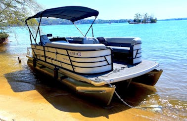 Lake Keowee 22' Tritoon w/ 175 hp Rental!