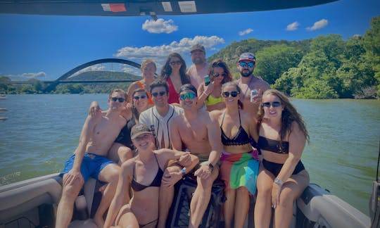 Experiência em Lake Travis Party Cove com Malibu LSV Bowrider de 25 pés