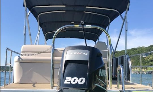 Award-winning Harris 230 Sunliner Pontoon with Captain | Best of 2023