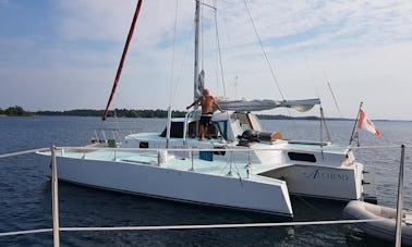 Belo trimarã para 10 pessoas em Toronto