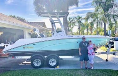 Inshore Yamaha 21' FSH Center console fishing, touring jet boat in Cape Canaveral, Florida
