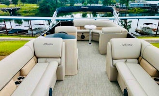 Luxury Bentley 24' Pontoon Boat Rental  at Allatoona Lake *Captain included