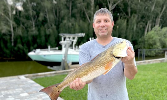 Inshore Yamaha 21' FSH Center console fishing, touring jet boat in Cape Canaveral, Florida