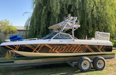 Malibu Wakesetter VLX 21ft Watersports Boat in the Delta!