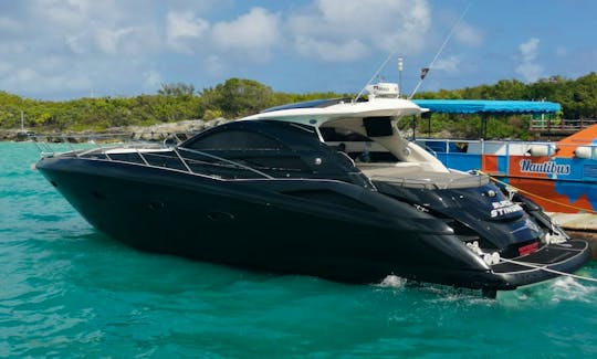 Sunseeker 60 feet luxury yacht in Cancún, Free  waverunner seadoo included on 6 hrs rental