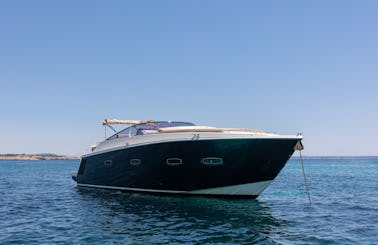 Sealine 35 Sport Motor Yacht for Charter in Palma, Illes Balears