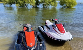 Yamaha JetSki's for rent on Grapevine Lake