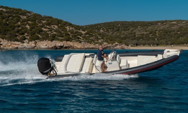 « Wet Dream » Scorpion de 8,2 m de Ribco RIB/300 ch - Île de Sifnos