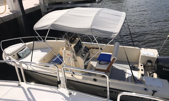 Sightseeing and Sandbar Hopping in Fort Lauderdale - 19' Center Console