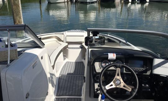 Miami New 24 pouces Yamaha Speedboat, votre meilleure option pour un maximum de 6 personnes