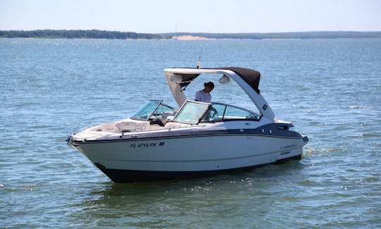 Monterey 288ss Sleek Speedboat in Sag Harbor, New York
