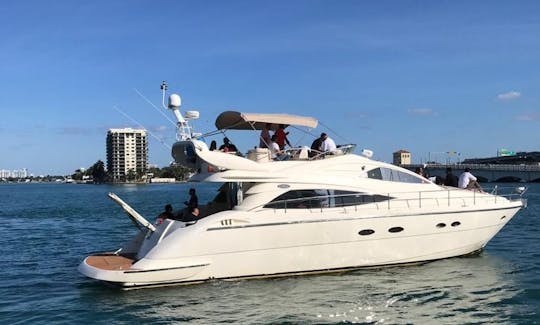 65' AICON - Iate a motor de luxo em Miami, Flórida! 🛥