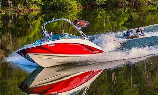 Rent This Awesome 19ft Yamaha AR190 Perfect for Wakeboarding, Tubing or Skiing on Lake Washington