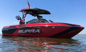 2018 Supra SL 400 Wakeboat For Rent on Lake Somerville, Texas
