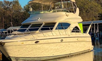 Daily Luxury Yacht Charter in Hickory Creek