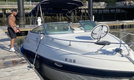 26' Glastron GS Motor Yacht in Boston, Massachusetts