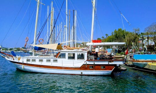 Location privée pour une excursion en bateau quotidienne et hebdomadaire sur Gulet DL 