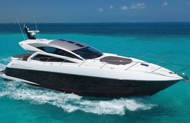 Gorgeous 62ft New Sunseeker Predator up to 20 people!