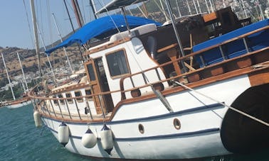 Location privée pour une excursion quotidienne en bateau à voile Gulet PN pour 12 personnes à Bodrum