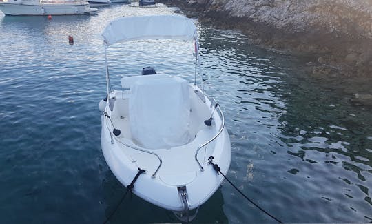 Primus 17ft Power Boat Rental in Pinezici