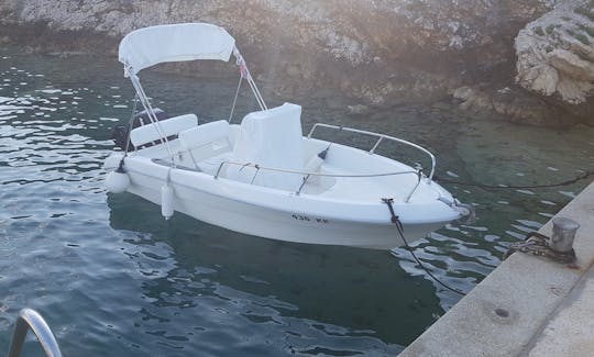 Primus 17ft Power Boat Rental in Pinezici