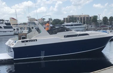 Beautiful and Fully Equipped Cabin Cruiser Rental in Sanford, FL