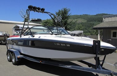 02 Centurion Elite Wake / surf Boat Rental in Joseph, Oregon