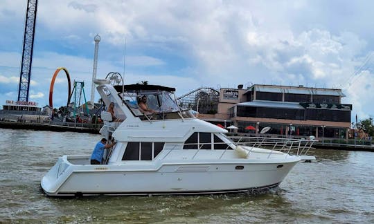 40ft Carver Voyager 370 in Seabrook texas Captain included