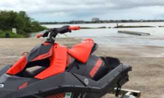 Sea-Doo Spark TRIXX for rent on Clear Lake