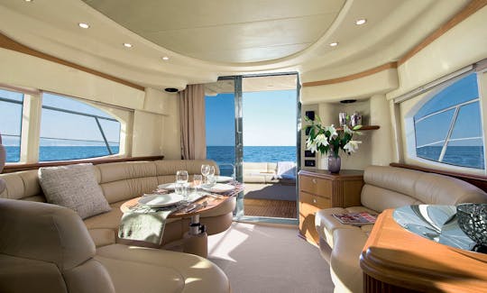 Luxurious 50 ft Italian Azimut Flybridge Yacht Downtown Ottawa