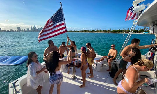58' Hatteras Sensational - Enjoy The Best Party In Miami